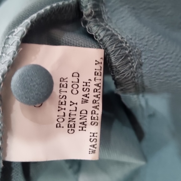 Ajoy, teal playsuit, layered ruffles, tie waist, high neck, back zip,  size 12 - Picture 10 of 10